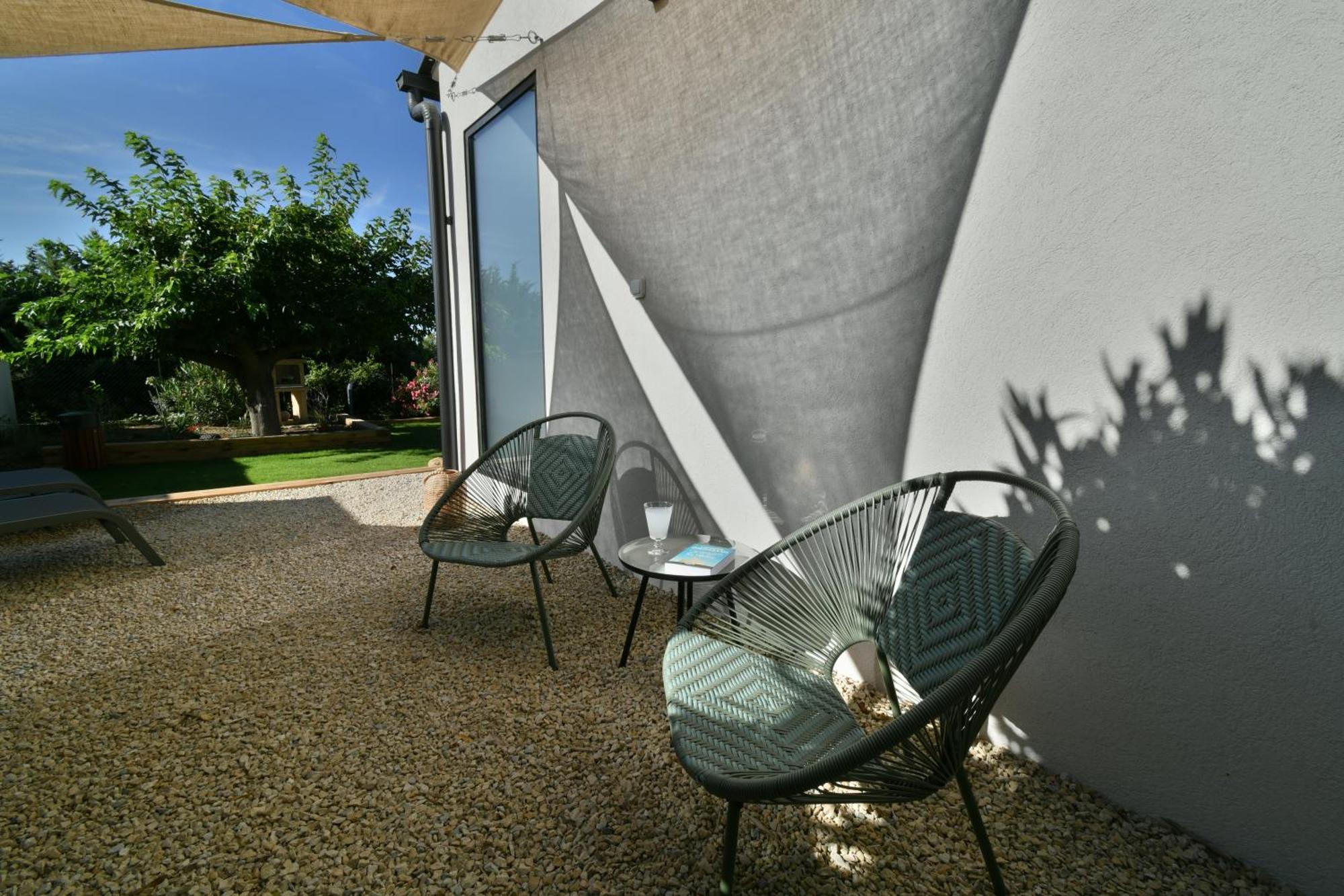 Une Nuit En Luberon Puyvert Exterior foto