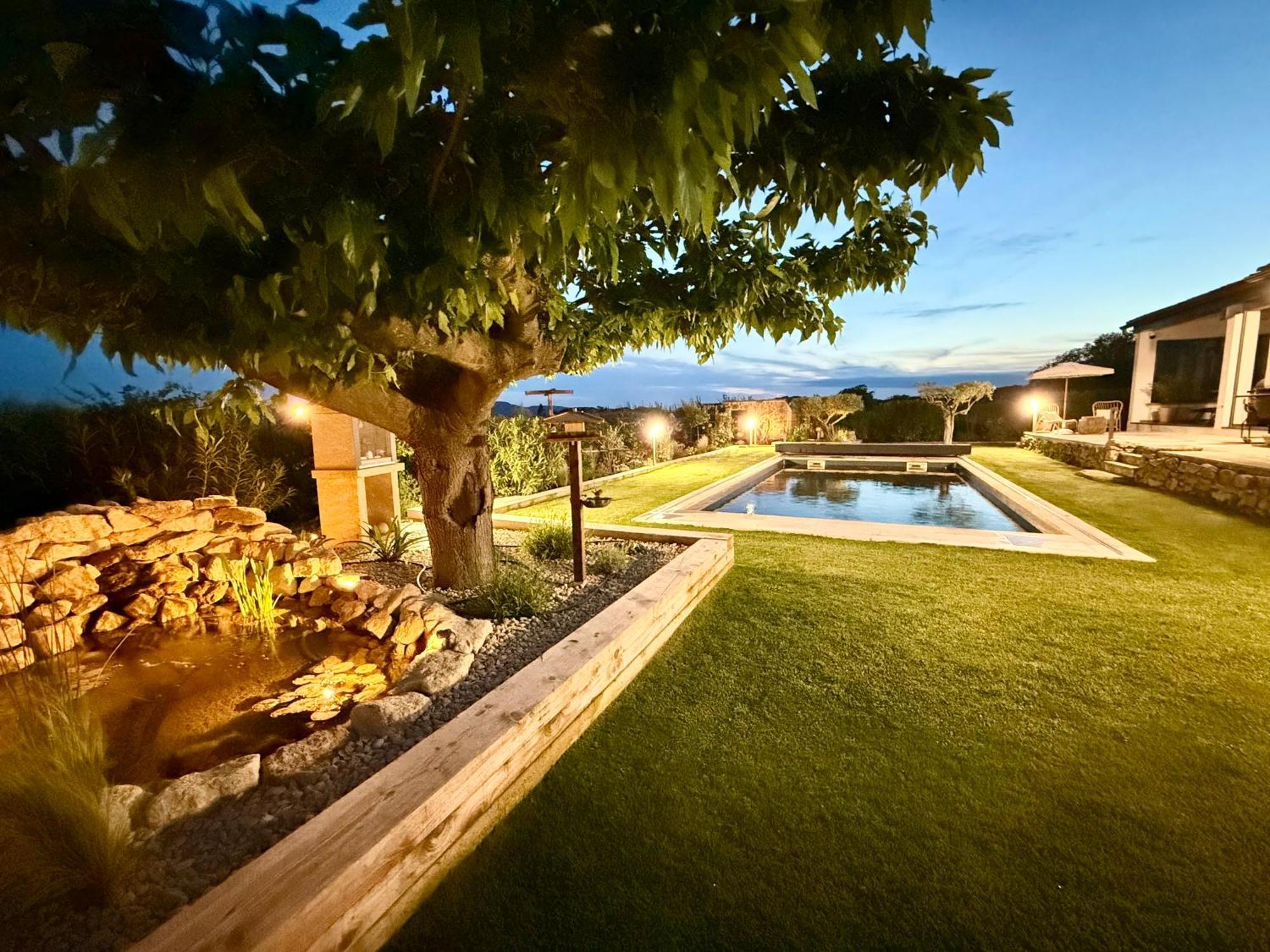 Une Nuit En Luberon Puyvert Exterior foto